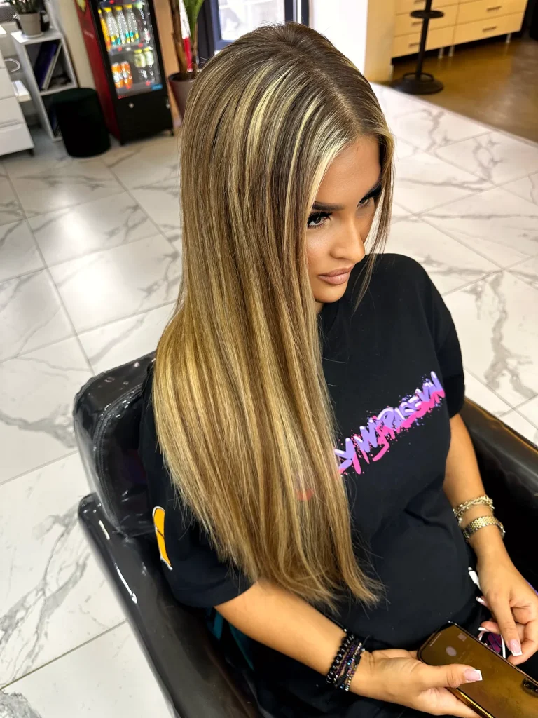 Balayage blond pe păr lung, lucrare Amelie Studio Brăila